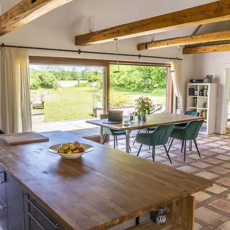Suderrade Comfortable Vakantiehuis *