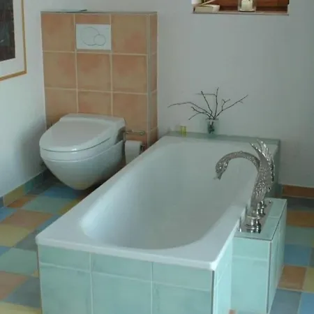 Suderrade Comfortable